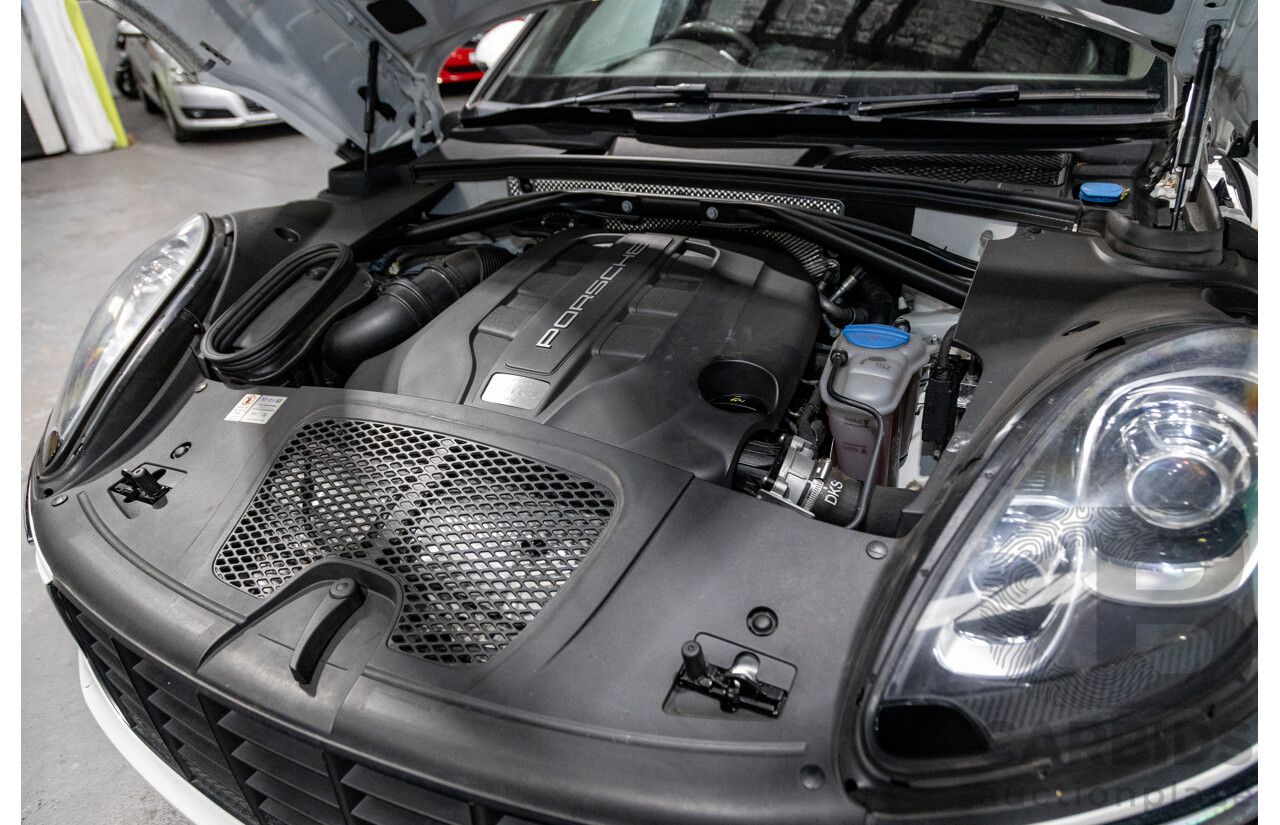 9/2015 Porsche Macan S Diesel (AWD) MY15 4d Wagon White Turbo Diesel V6 3.0L