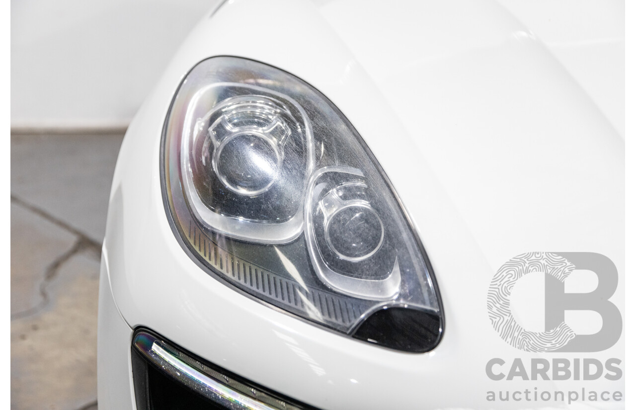 9/2015 Porsche Macan S Diesel (AWD) MY15 4d Wagon White Turbo Diesel V6 3.0L