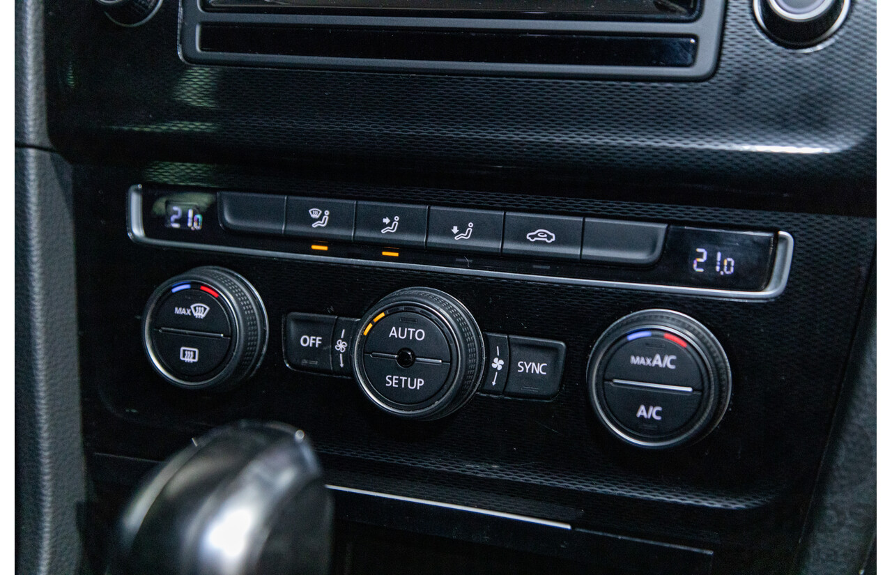 11/2013 Volkswagen Golf GTi AU MK7 MY14 5d Hatchback Tornado Red Turbo 2.0L