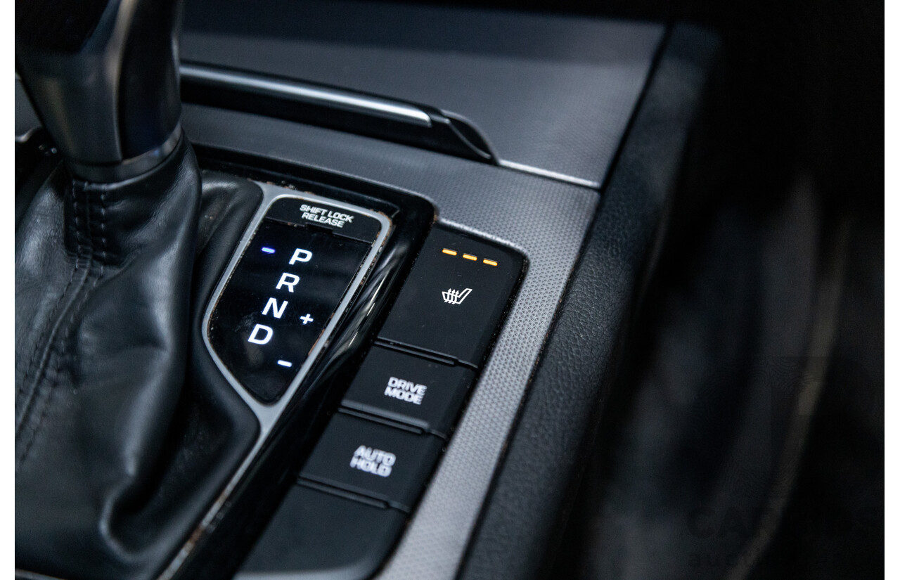 5/2015 Hyundai Genesis DH 4d Sedan Metallic Grey V6 3.8L