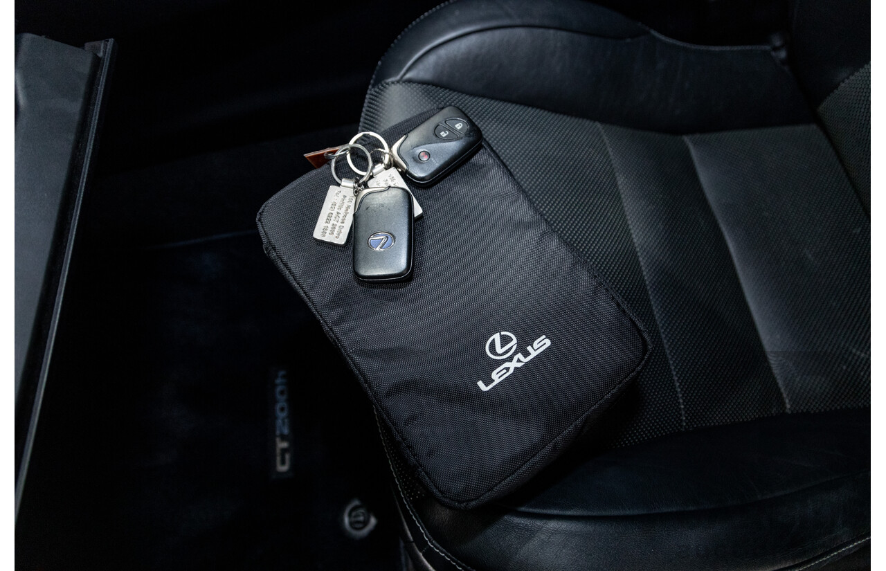 5/2013 Lexus CT 200h Hybrid F-Sport ZWA10R MY13 Upgrade 5d Hatchback Flame Blue Hybrid 1.8L