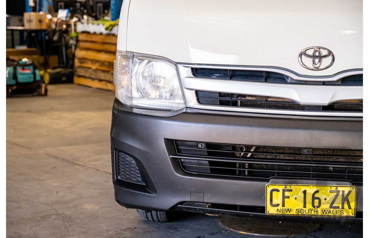 11/2011 Toyota Hiace Commuter KDH223R MY11 UPGRADE Bus White Turbo Diesel 3.0L - 14 Seater
