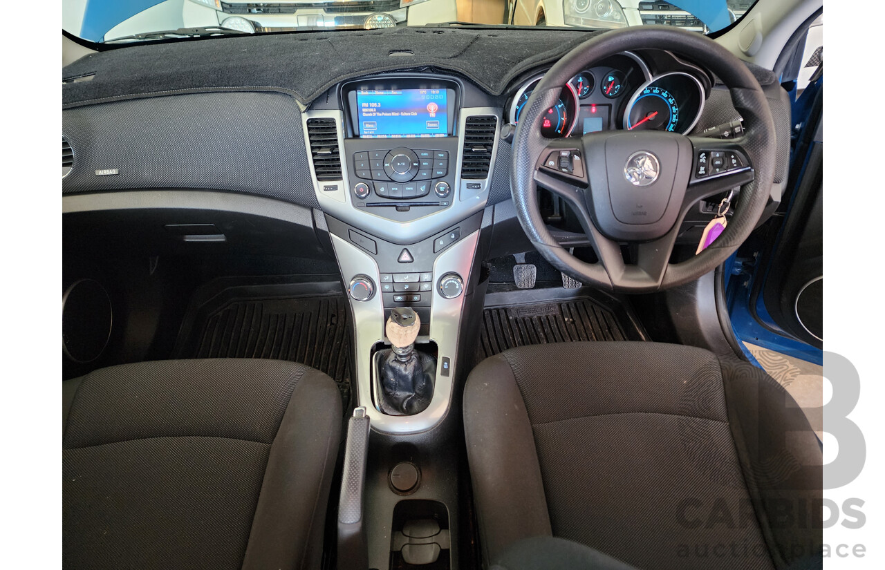 12/2013 Holden Cruze CD FWD JH MY13 4D Sedan Blue 1.8L
