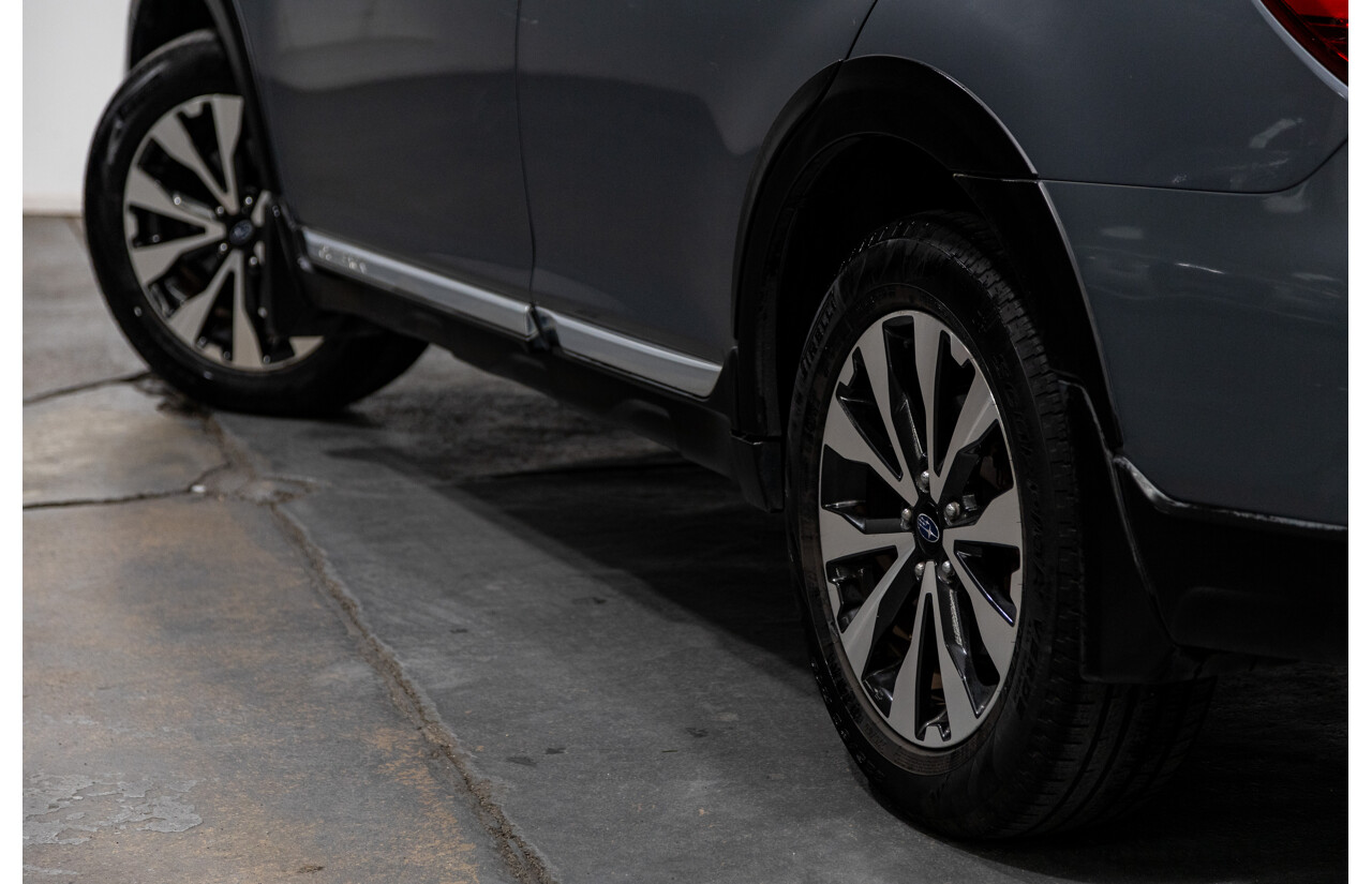 5/2015 Subaru Outback 3.6R Premium MY15 (AWD) 4d Wagon Platinum Grey Metallic 3.6L