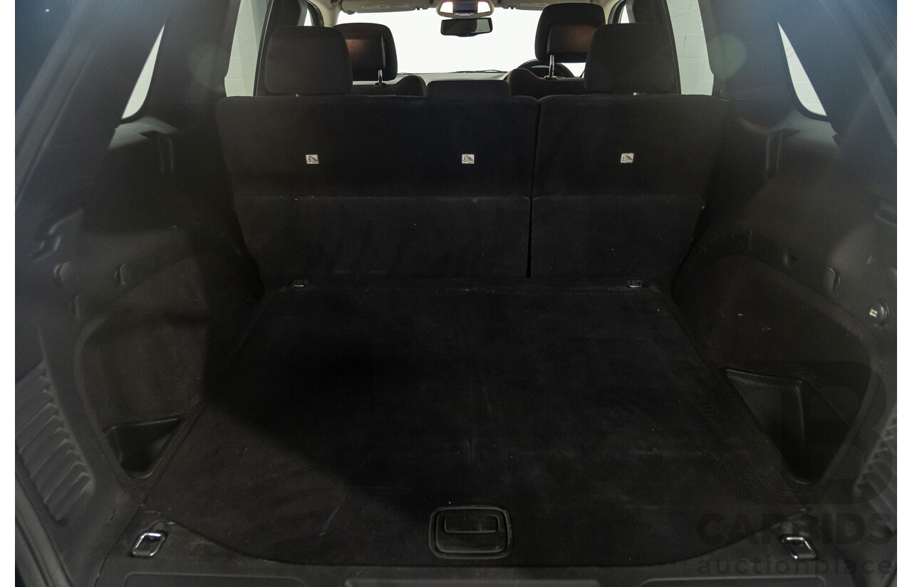 2/2011 Jeep Grand Cherokee Laredo (4x4) WK 4d Wagon Green V6 3.6L