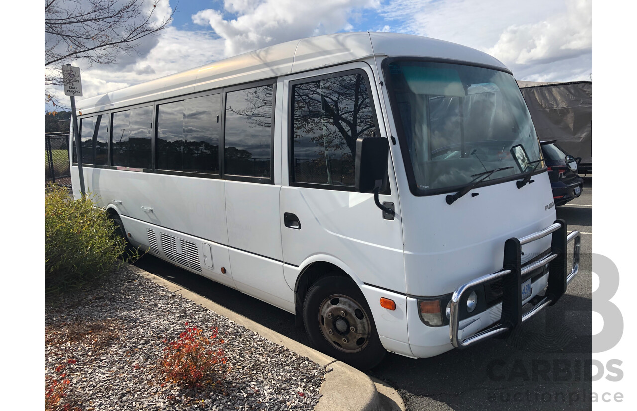 10/2007 Mitsubishi Rosa BE649 Turbo Diesel 3.9L 25 Seater Bus with Braun Vista Commercial Wheelchair Lift