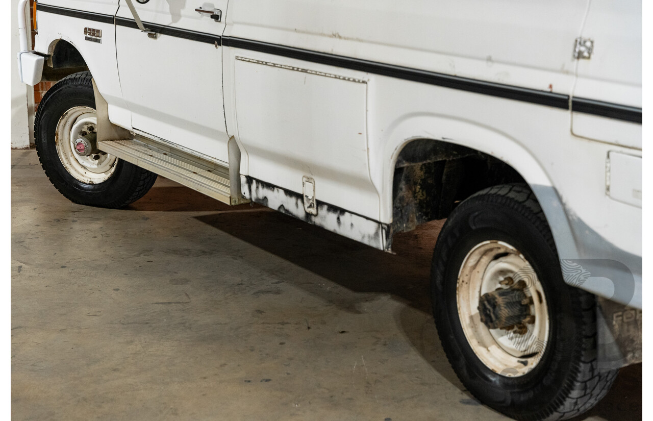6/1991 Ford F350 Custom (4x4) 2d Ex-Ambulance White V8 5.8L