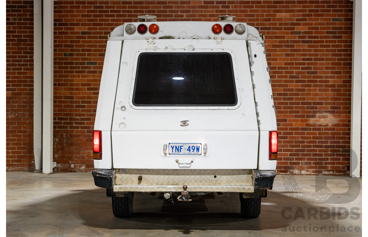 6/1991 Ford F350 Custom (4x4) 2d Ex-Ambulance White V8 5.8L