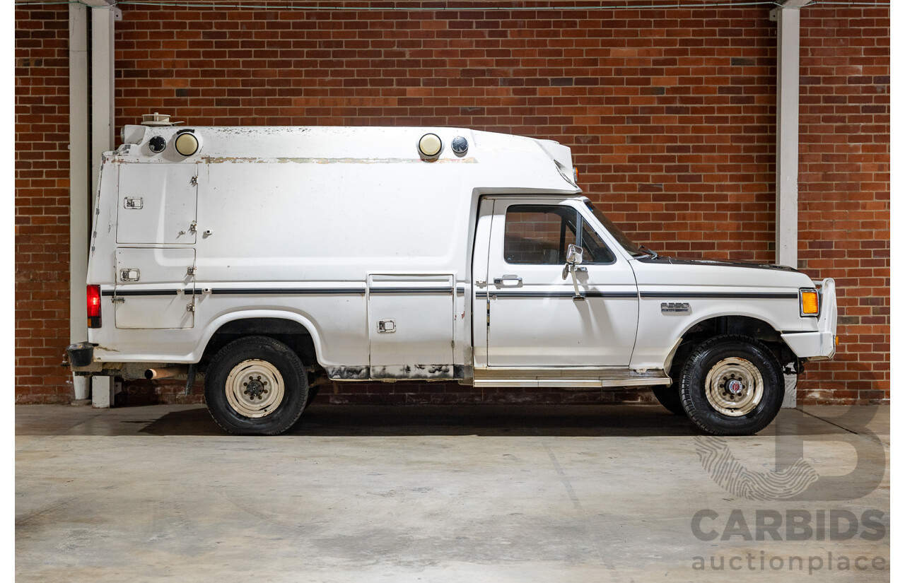 6/1991 Ford F350 Custom (4x4) 2d Ex-Ambulance White V8 5.8L