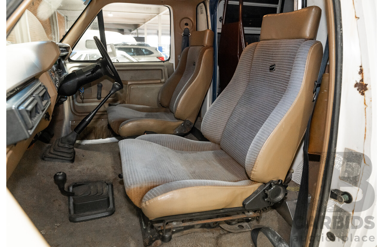 6/1991 Ford F350 Custom (4x4) 2d Ex-Ambulance White V8 5.8L