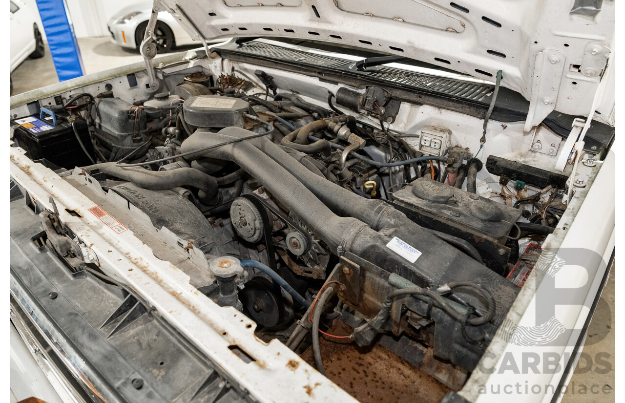 6/1991 Ford F350 Custom (4x4) 2d Ex-Ambulance White V8 5.8L