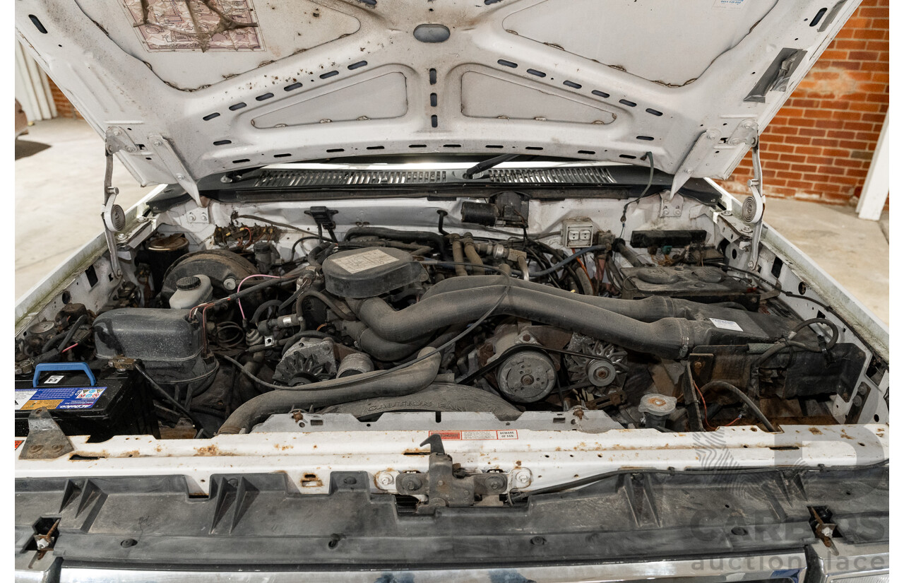 6/1991 Ford F350 Custom (4x4) 2d Ex-Ambulance White V8 5.8L
