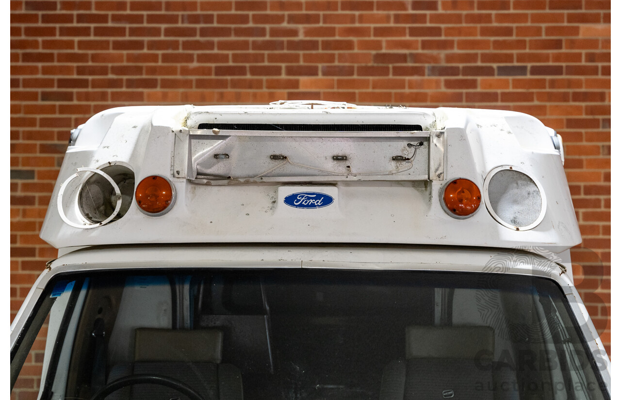 6/1991 Ford F350 Custom (4x4) 2d Ex-Ambulance White V8 5.8L