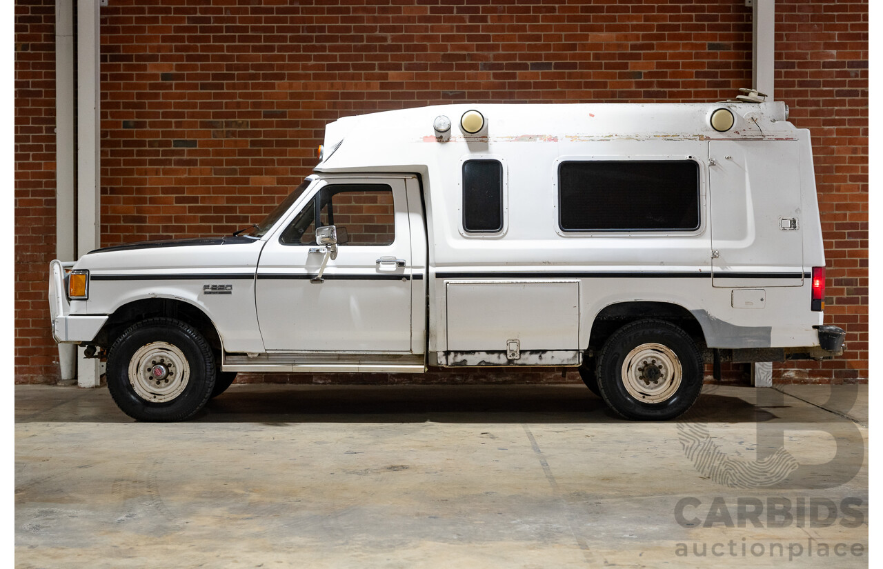 6/1991 Ford F350 Custom (4x4) 2d Ex-Ambulance White V8 5.8L
