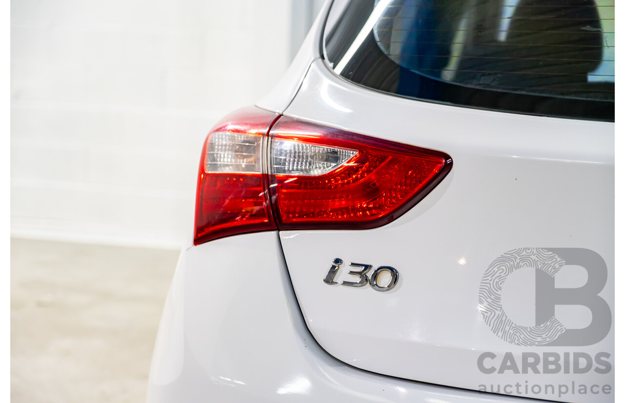 8/2015 Hyundai i30 Active GD MY14 5d Hatchback White 1.8L