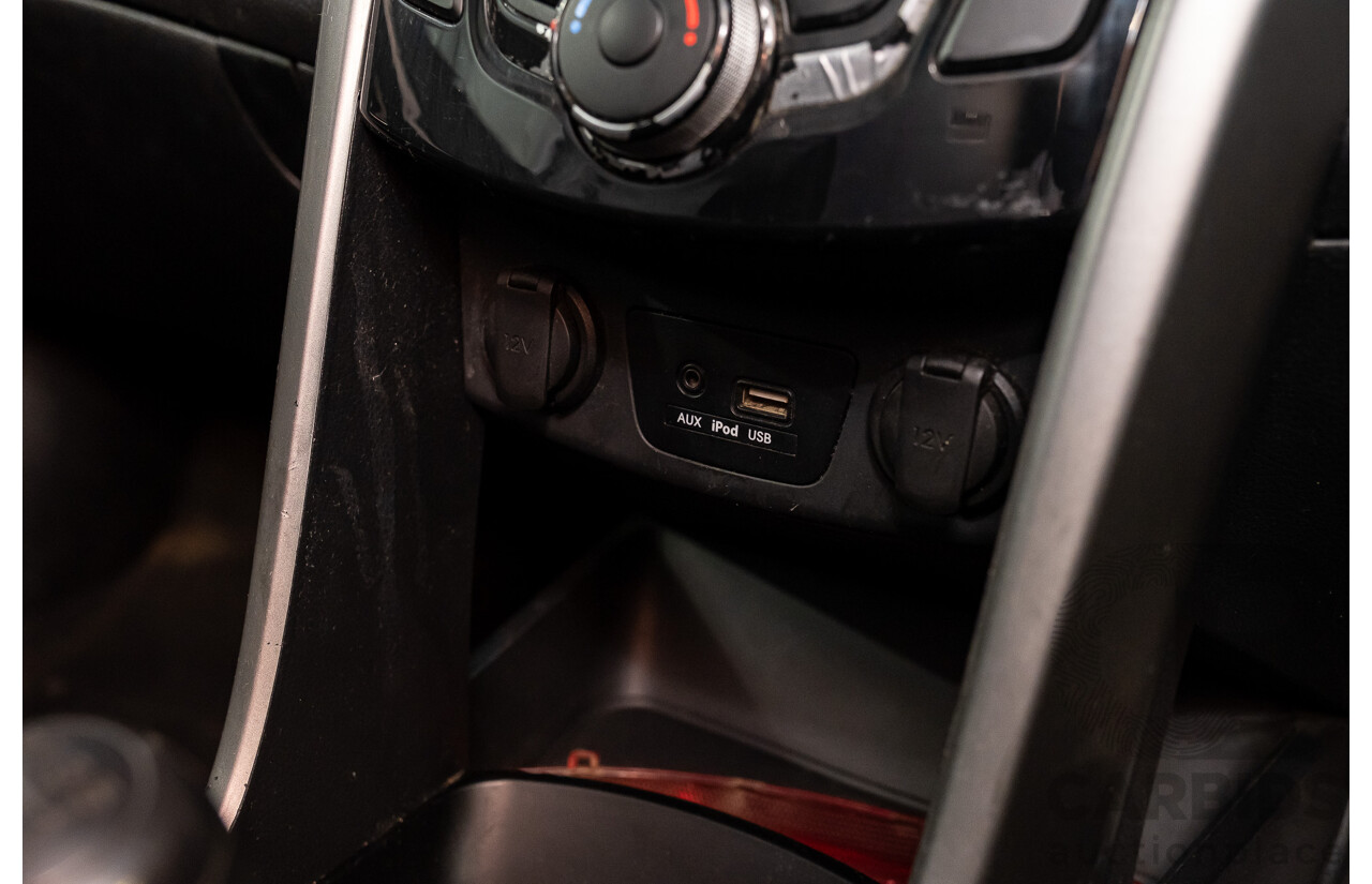 8/2015 Hyundai i30 Active GD MY14 5d Hatchback White 1.8L