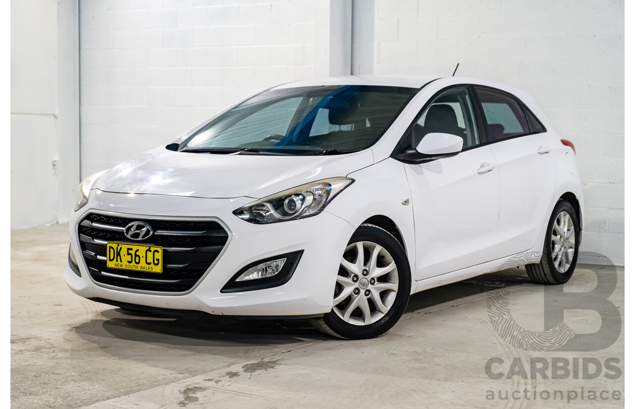 8/2015 Hyundai i30 Active GD MY14 5d Hatchback White 1.8L