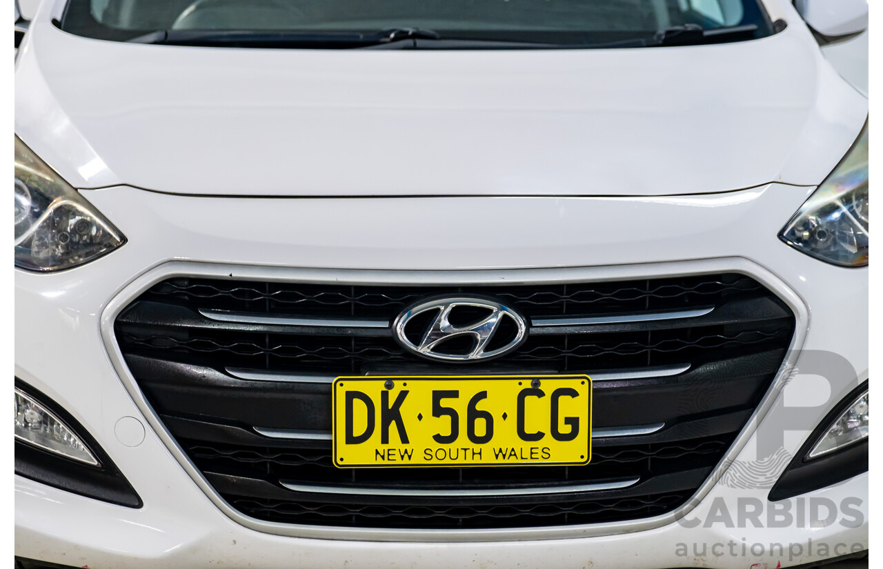 8/2015 Hyundai i30 Active GD MY14 5d Hatchback White 1.8L