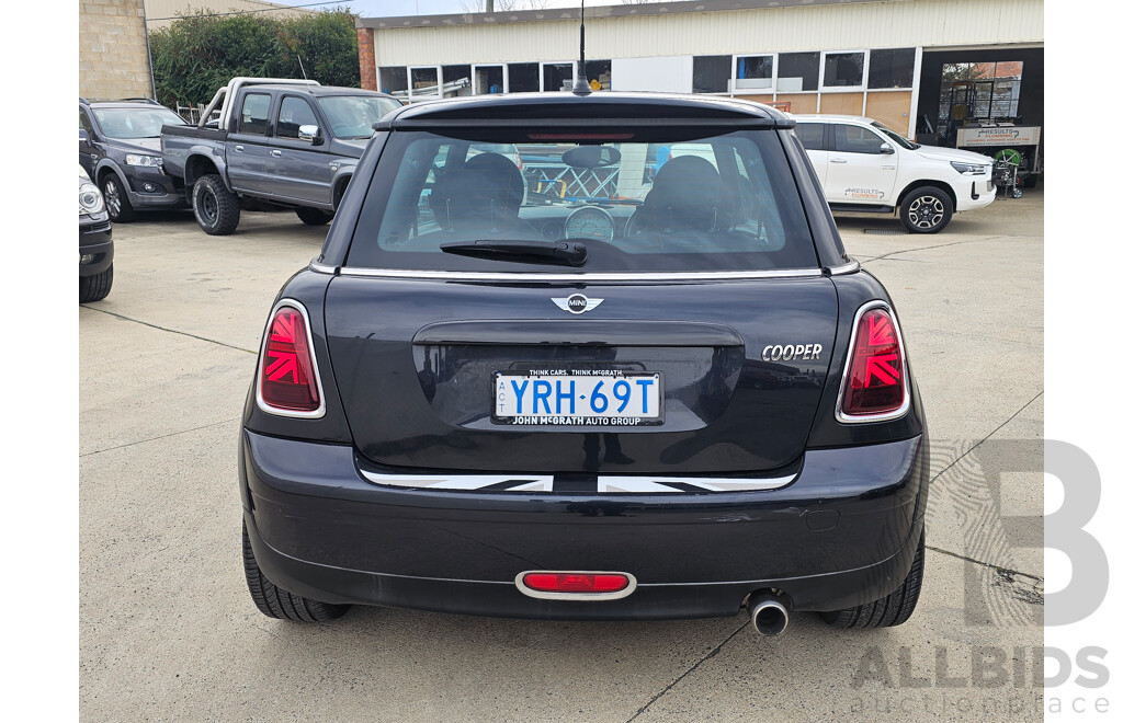 Mini R56 2008 Rear 4/2008 Mini Cooper R56 2d Hatchback - Lot 1541653 | CARBIDS
