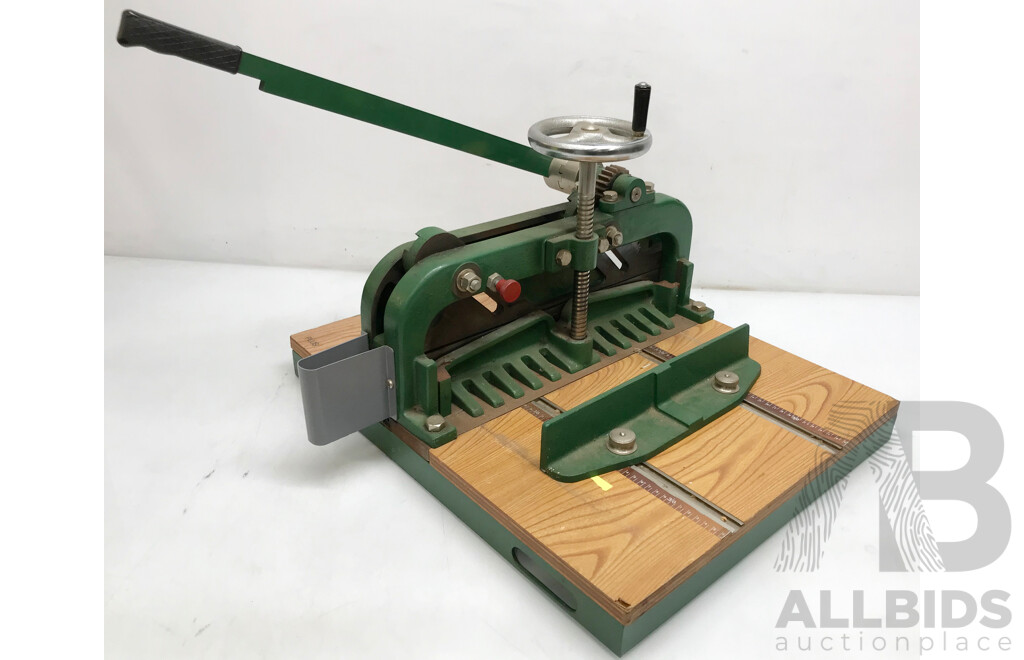 Cast Iron Press Guillotine