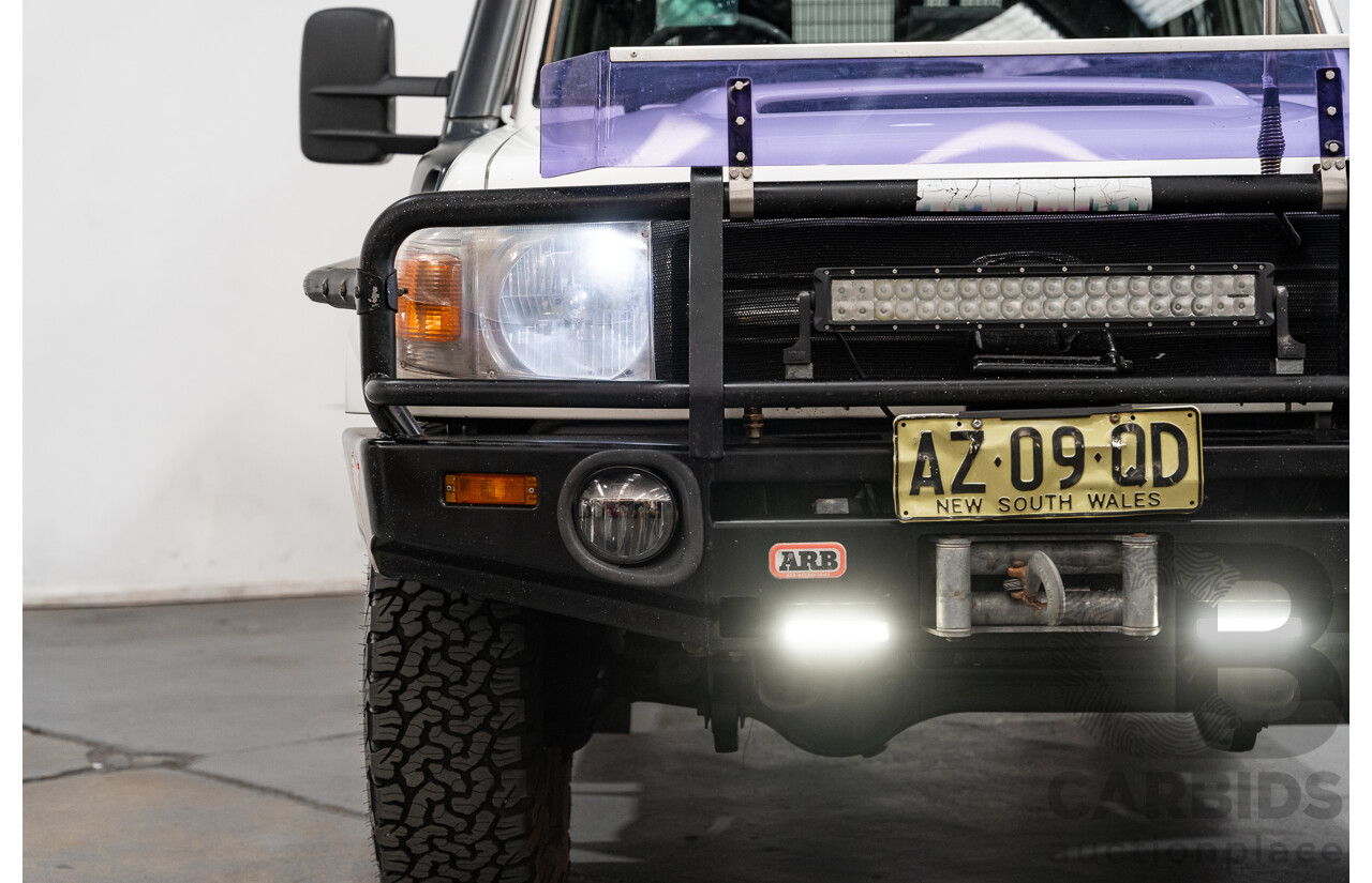 1/2009 Toyota Landcruiser GXL (4x4) VDJ76R 09 Upgrade 4d Wagon White Turbo Diesel V8 4.5L