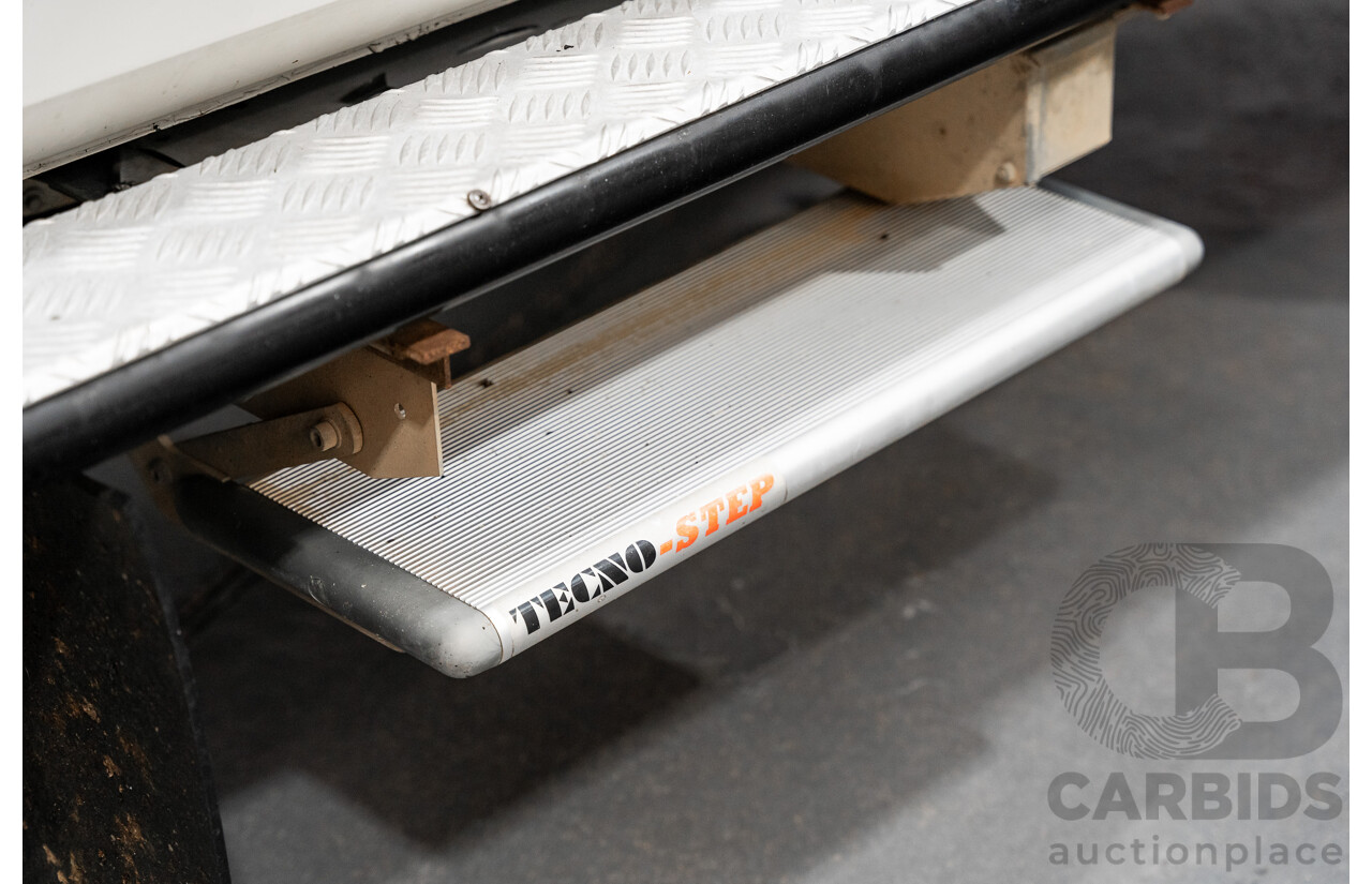 1/2009 Toyota Landcruiser GXL (4x4) VDJ76R 09 Upgrade 4d Wagon White Turbo Diesel V8 4.5L