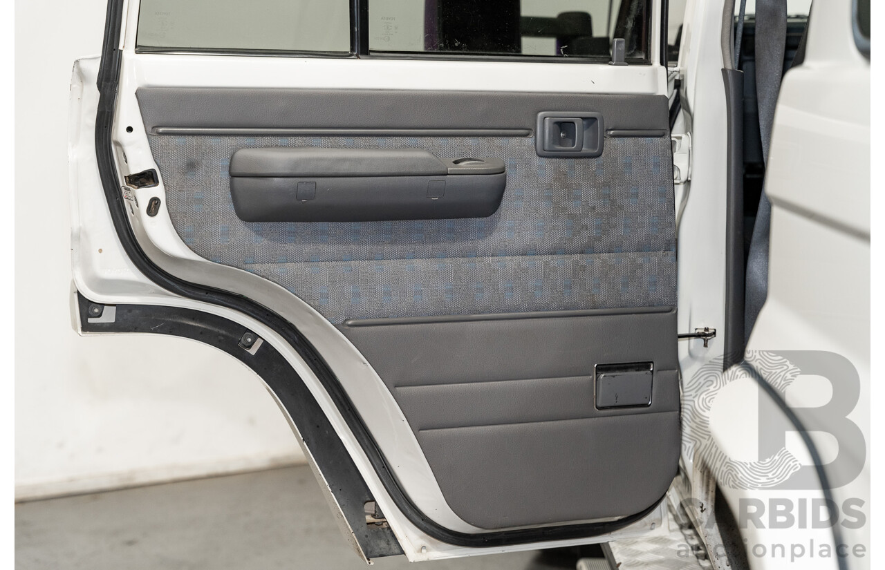 1/2009 Toyota Landcruiser GXL (4x4) VDJ76R 09 Upgrade 4d Wagon White Turbo Diesel V8 4.5L