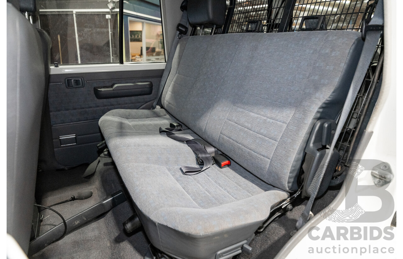 1/2009 Toyota Landcruiser GXL (4x4) VDJ76R 09 Upgrade 4d Wagon White Turbo Diesel V8 4.5L