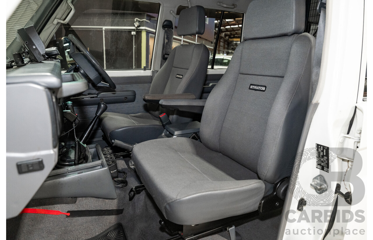 1/2009 Toyota Landcruiser GXL (4x4) VDJ76R 09 Upgrade 4d Wagon White Turbo Diesel V8 4.5L