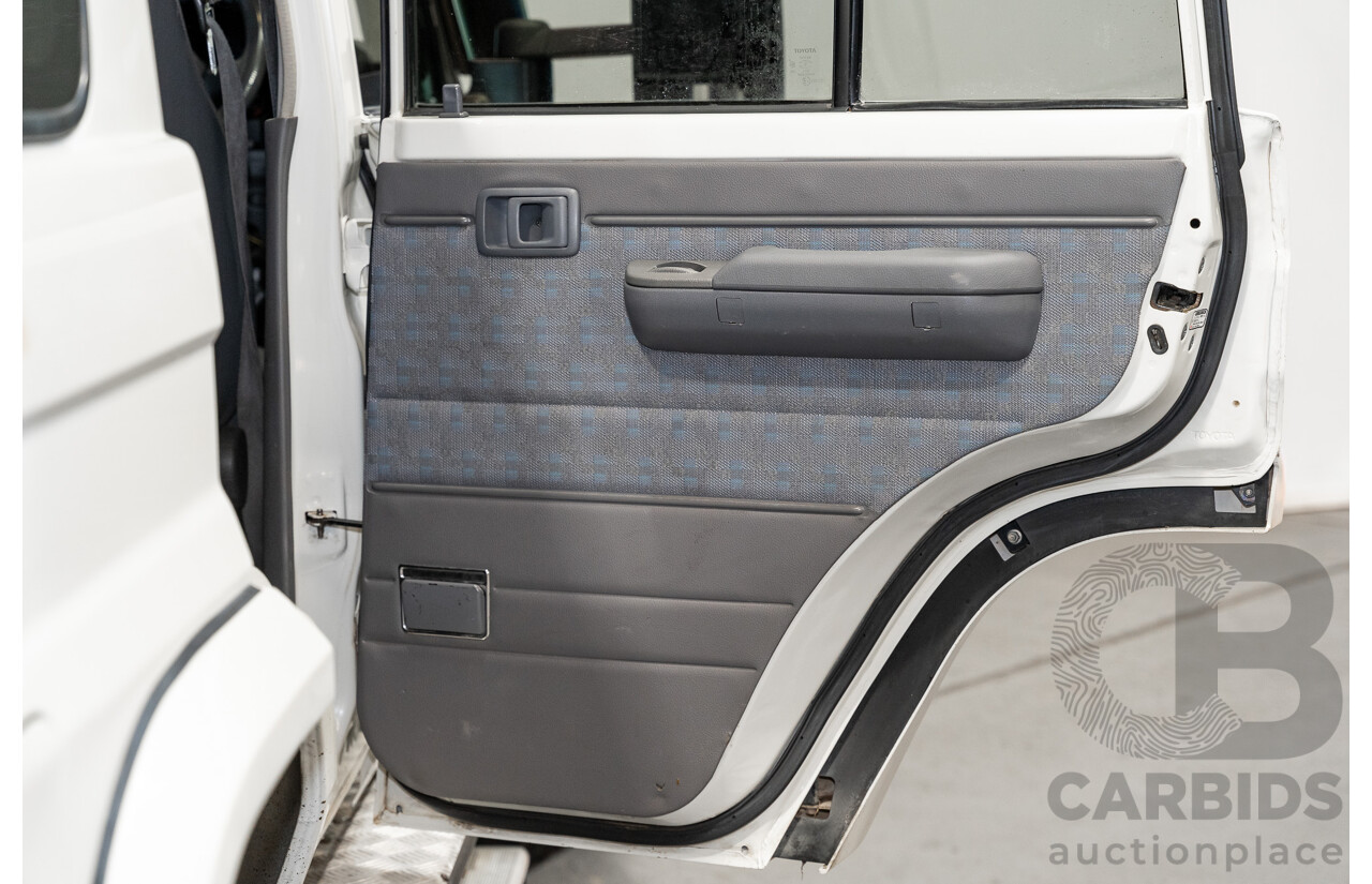 1/2009 Toyota Landcruiser GXL (4x4) VDJ76R 09 Upgrade 4d Wagon White Turbo Diesel V8 4.5L