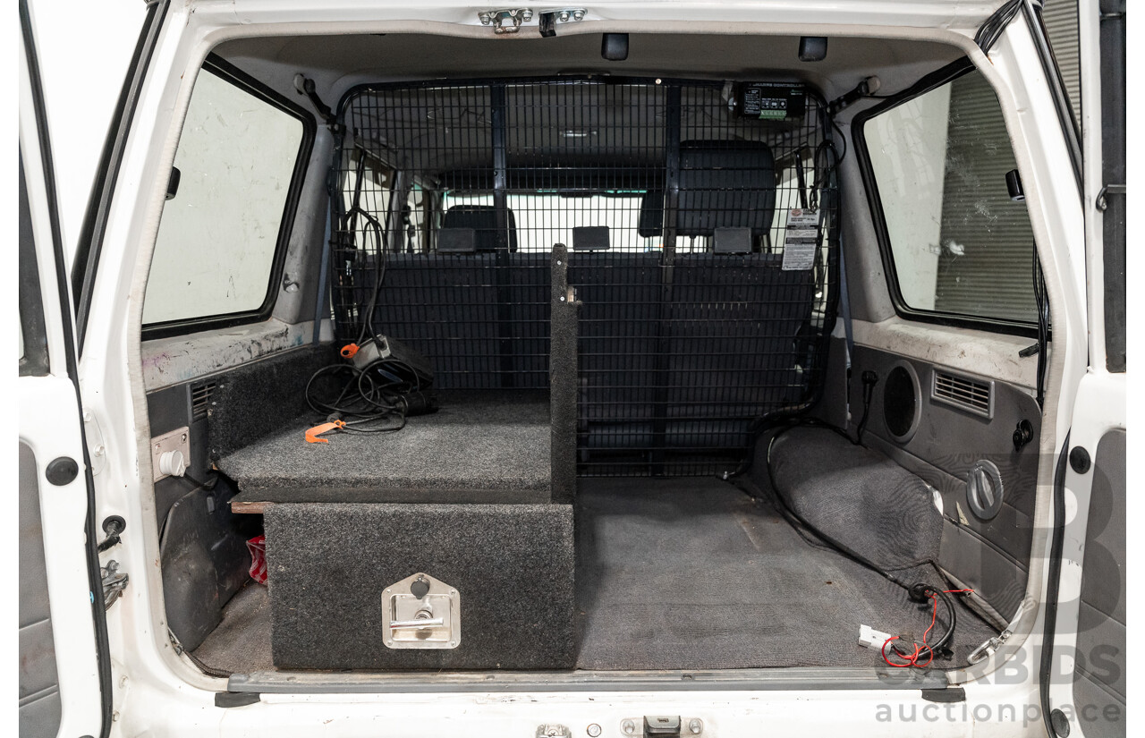 1/2009 Toyota Landcruiser GXL (4x4) VDJ76R 09 Upgrade 4d Wagon White Turbo Diesel V8 4.5L