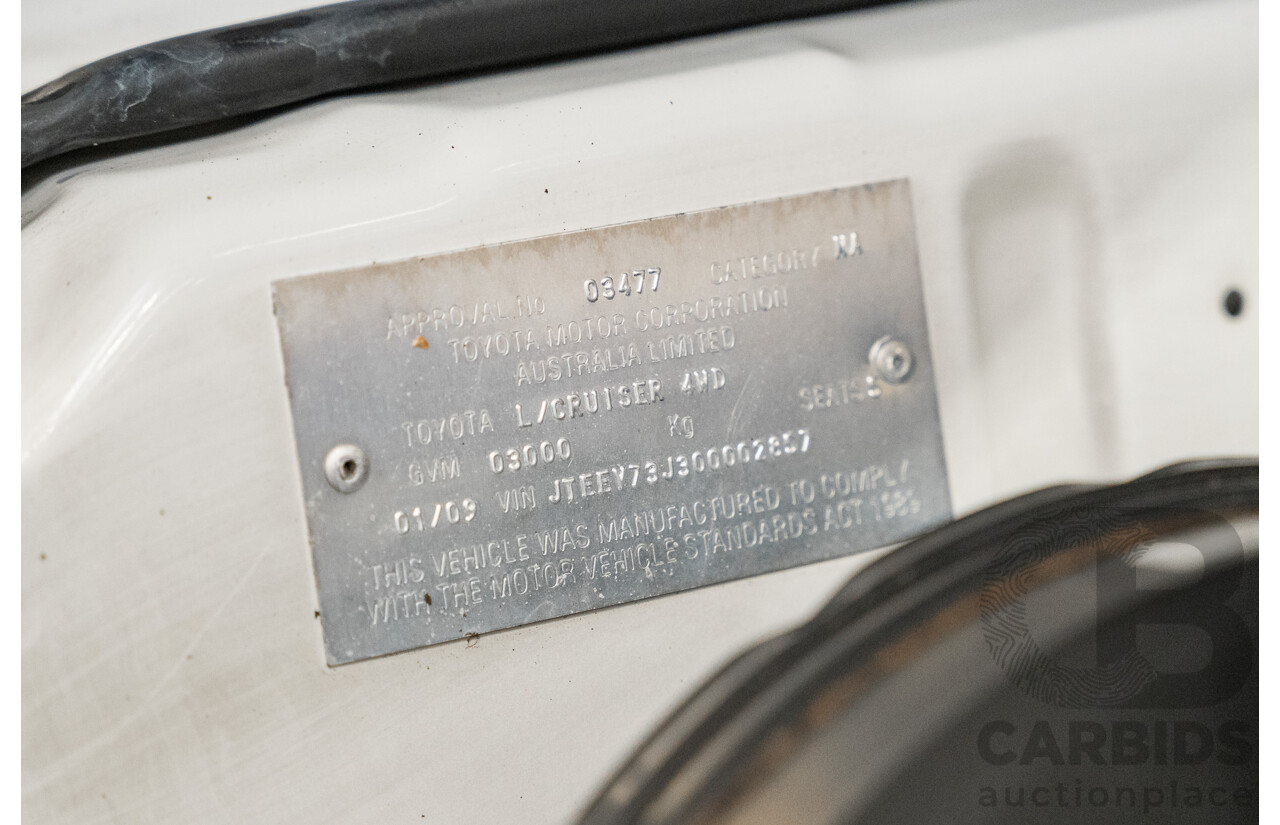 1/2009 Toyota Landcruiser GXL (4x4) VDJ76R 09 Upgrade 4d Wagon White Turbo Diesel V8 4.5L