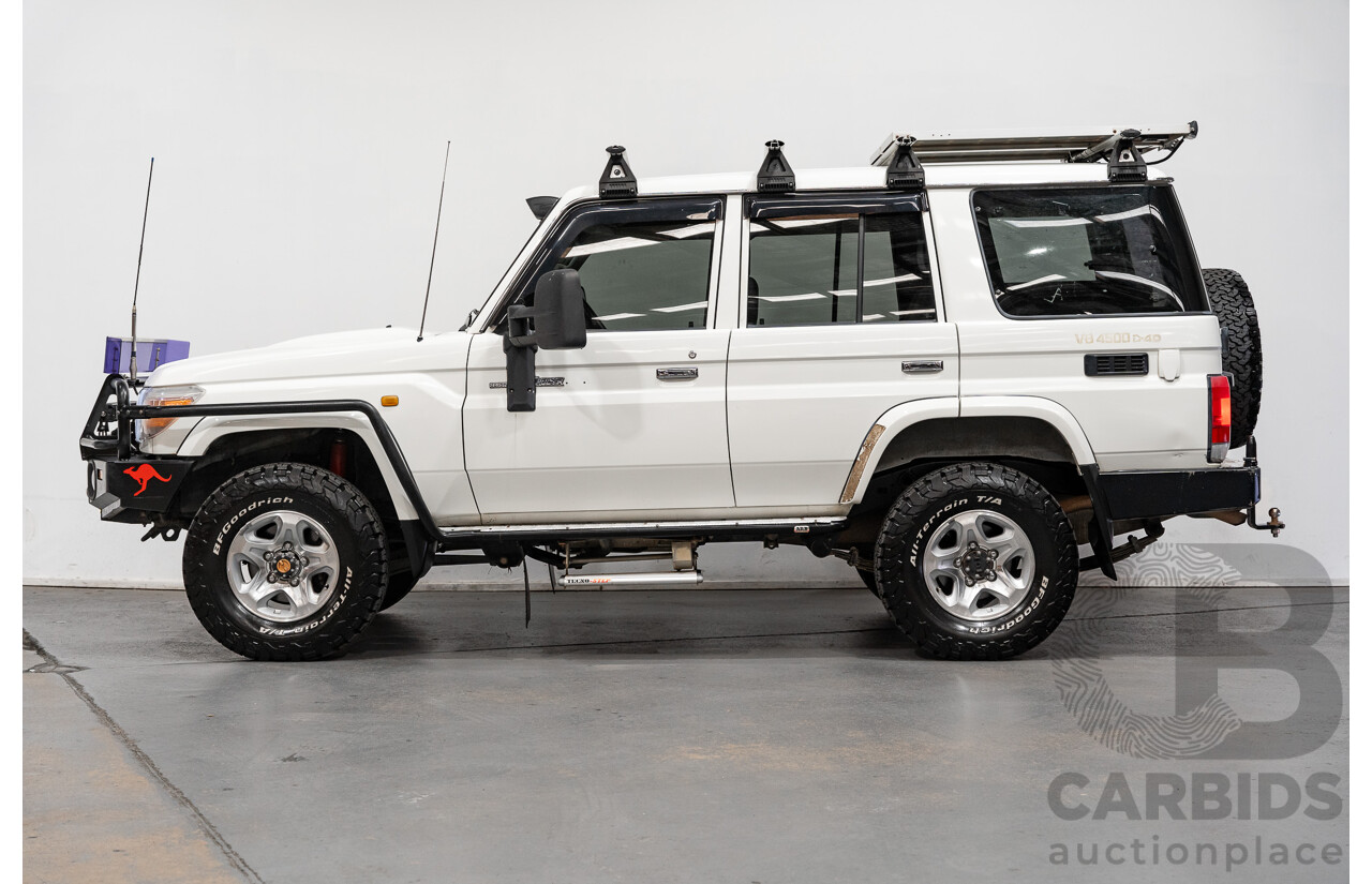 1/2009 Toyota Landcruiser GXL (4x4) VDJ76R 09 Upgrade 4d Wagon White Turbo Diesel V8 4.5L