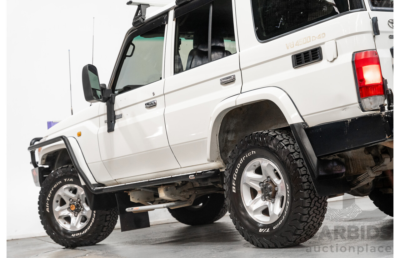 1/2009 Toyota Landcruiser GXL (4x4) VDJ76R 09 Upgrade 4d Wagon White Turbo Diesel V8 4.5L