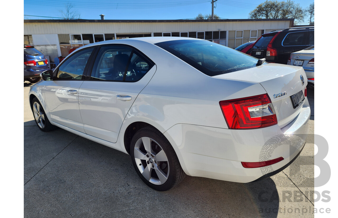 04/2014 Skoda Octavia 103 TSI AMBITION PLUS FWD NE 5D Hatchback White 1.4L