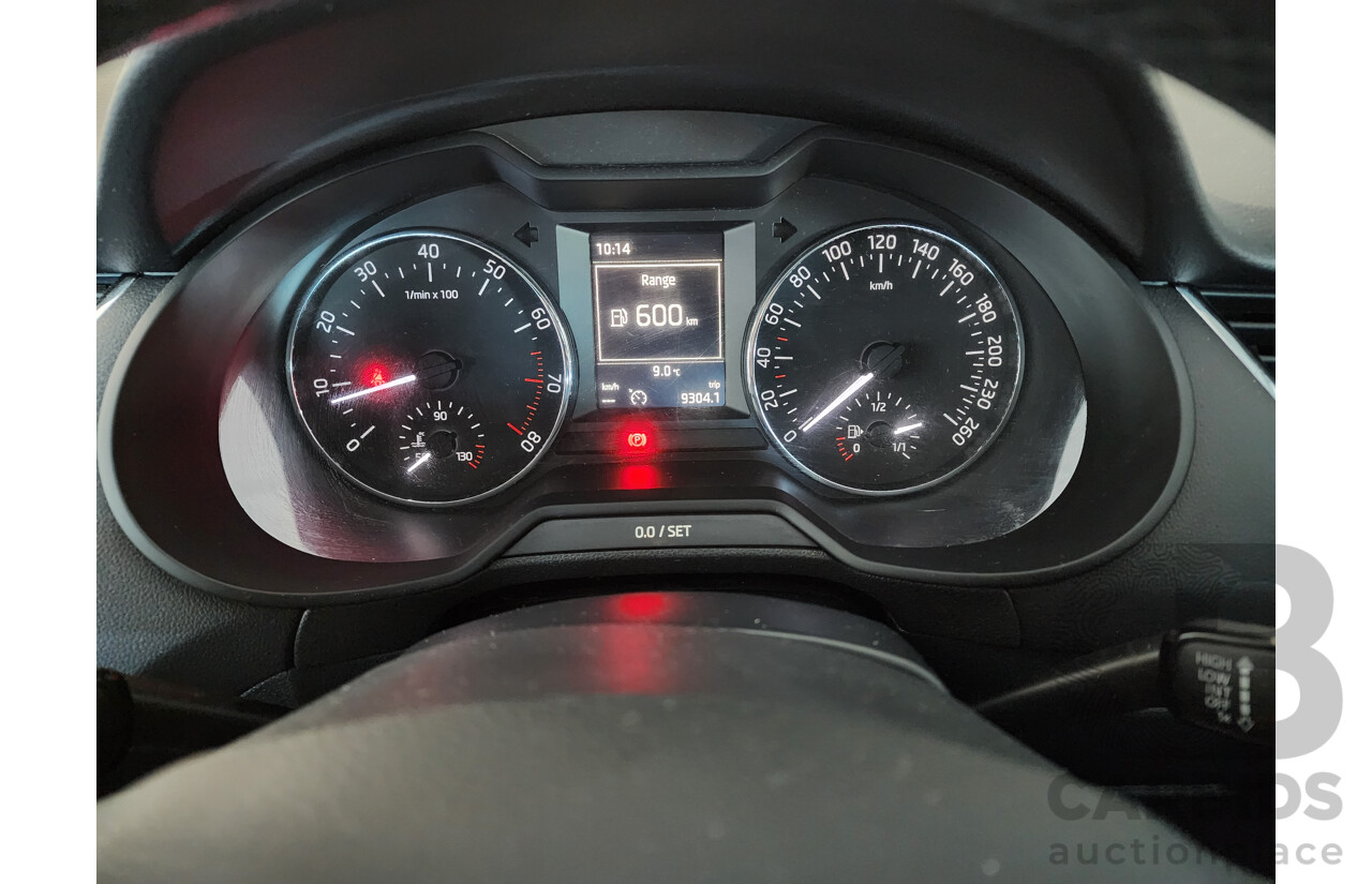 04/2014 Skoda Octavia 103 TSI AMBITION PLUS FWD NE 5D Hatchback White 1.4L