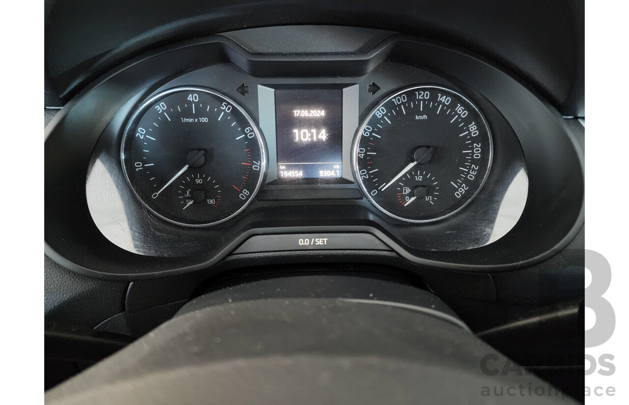 04/2014 Skoda Octavia 103 TSI AMBITION PLUS FWD NE 5D Hatchback White 1.4L