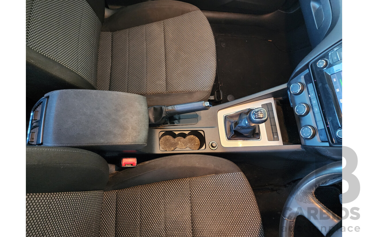 04/2014 Skoda Octavia 103 TSI AMBITION PLUS FWD NE 5D Hatchback White 1.4L