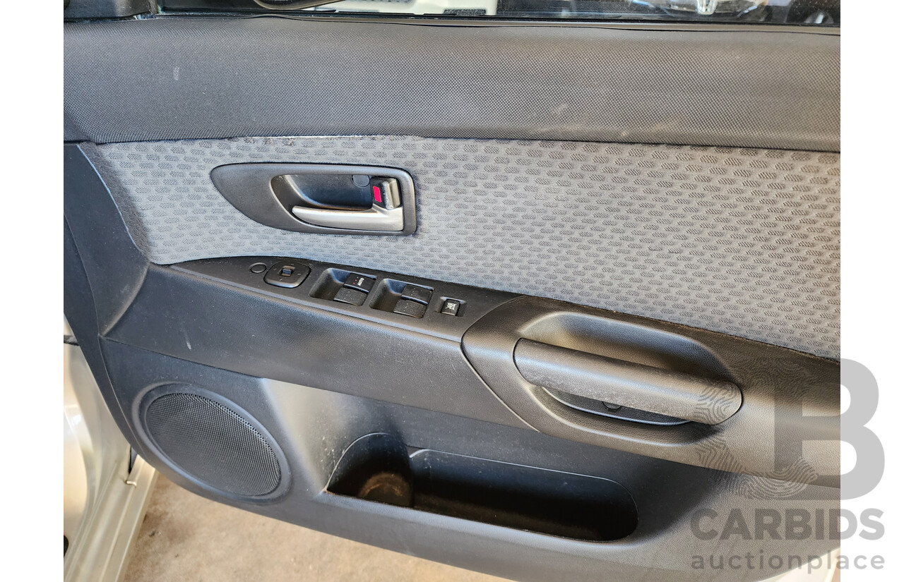 01/2005 Mazda Mazda3 MAXX SPORT FWD BK 4D Sedan Silver 2.0L