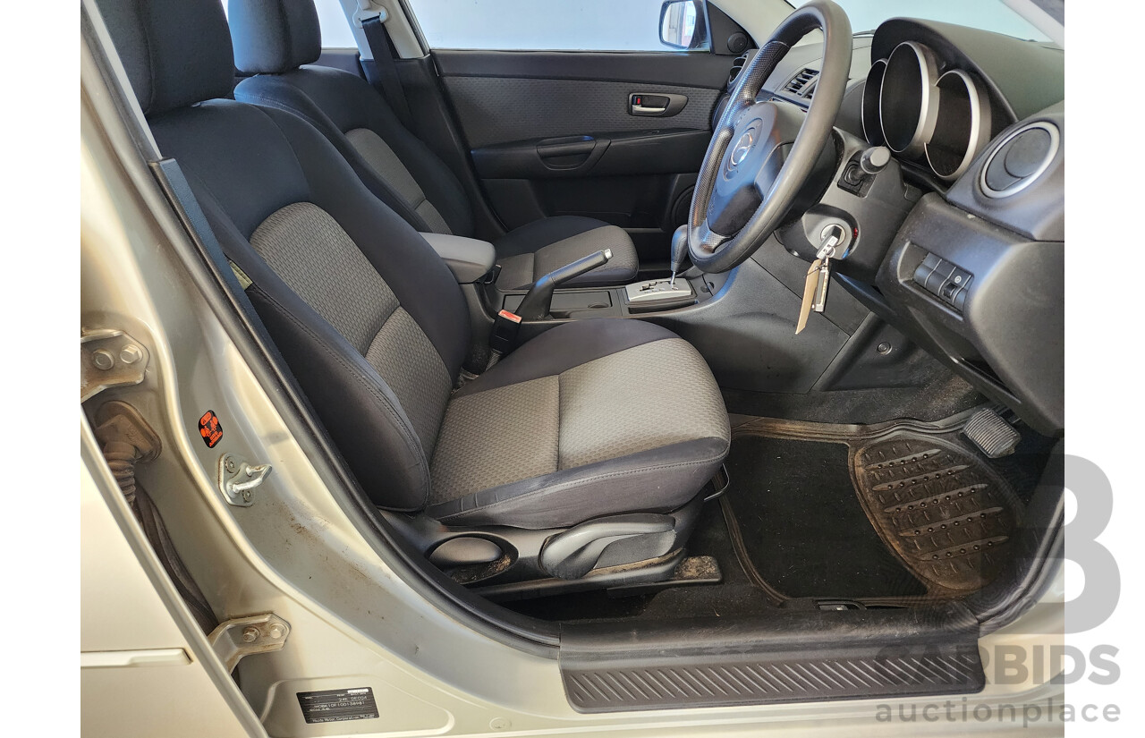 01/2005 Mazda Mazda3 MAXX SPORT FWD BK 4D Sedan Silver 2.0L