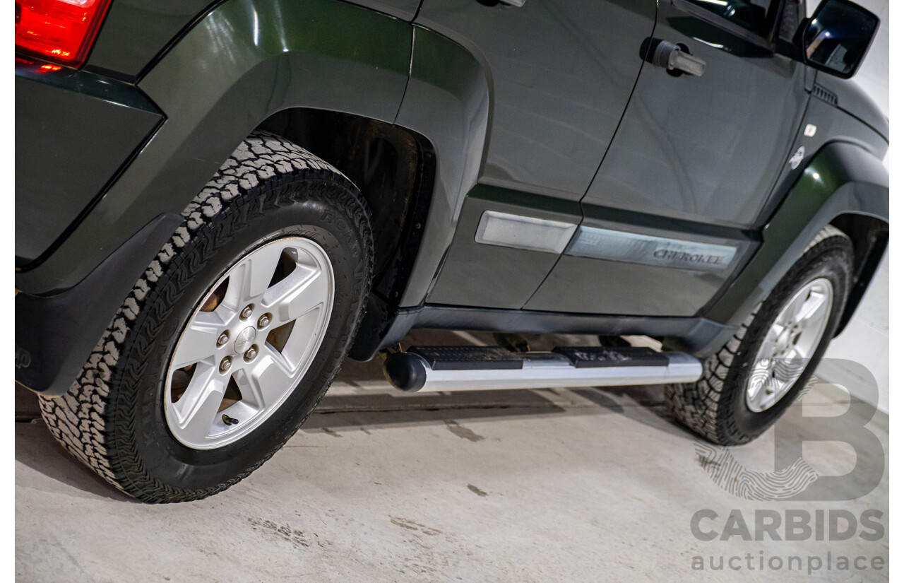 12/2010 Jeep Cherokee Sport (4x4) KK 4d Wagon Metallic Green V6 3.7L