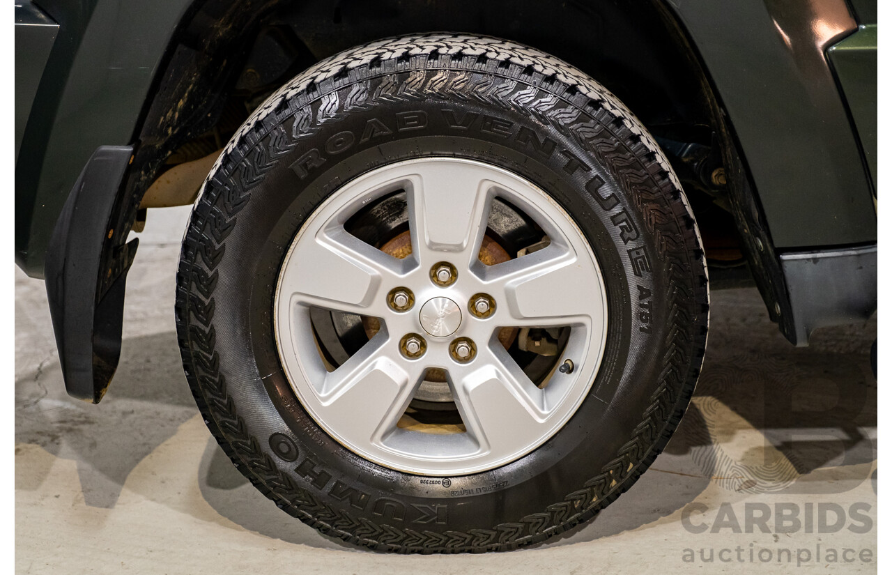 12/2010 Jeep Cherokee Sport (4x4) KK 4d Wagon Metallic Green V6 3.7L