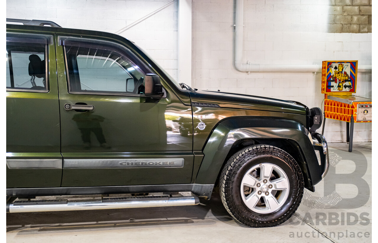 12/2010 Jeep Cherokee Sport (4x4) KK 4d Wagon Metallic Green V6 3.7L