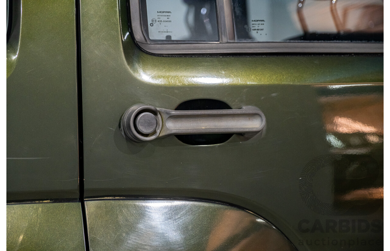 12/2010 Jeep Cherokee Sport (4x4) KK 4d Wagon Metallic Green V6 3.7L