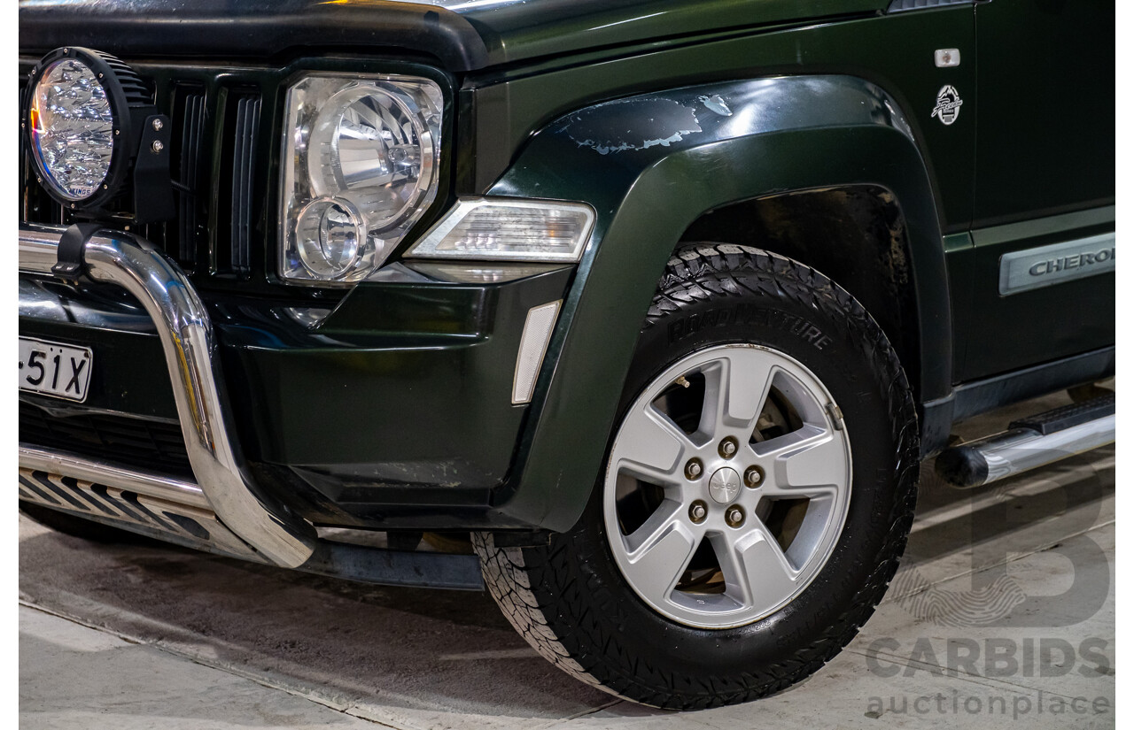 12/2010 Jeep Cherokee Sport (4x4) KK 4d Wagon Metallic Green V6 3.7L