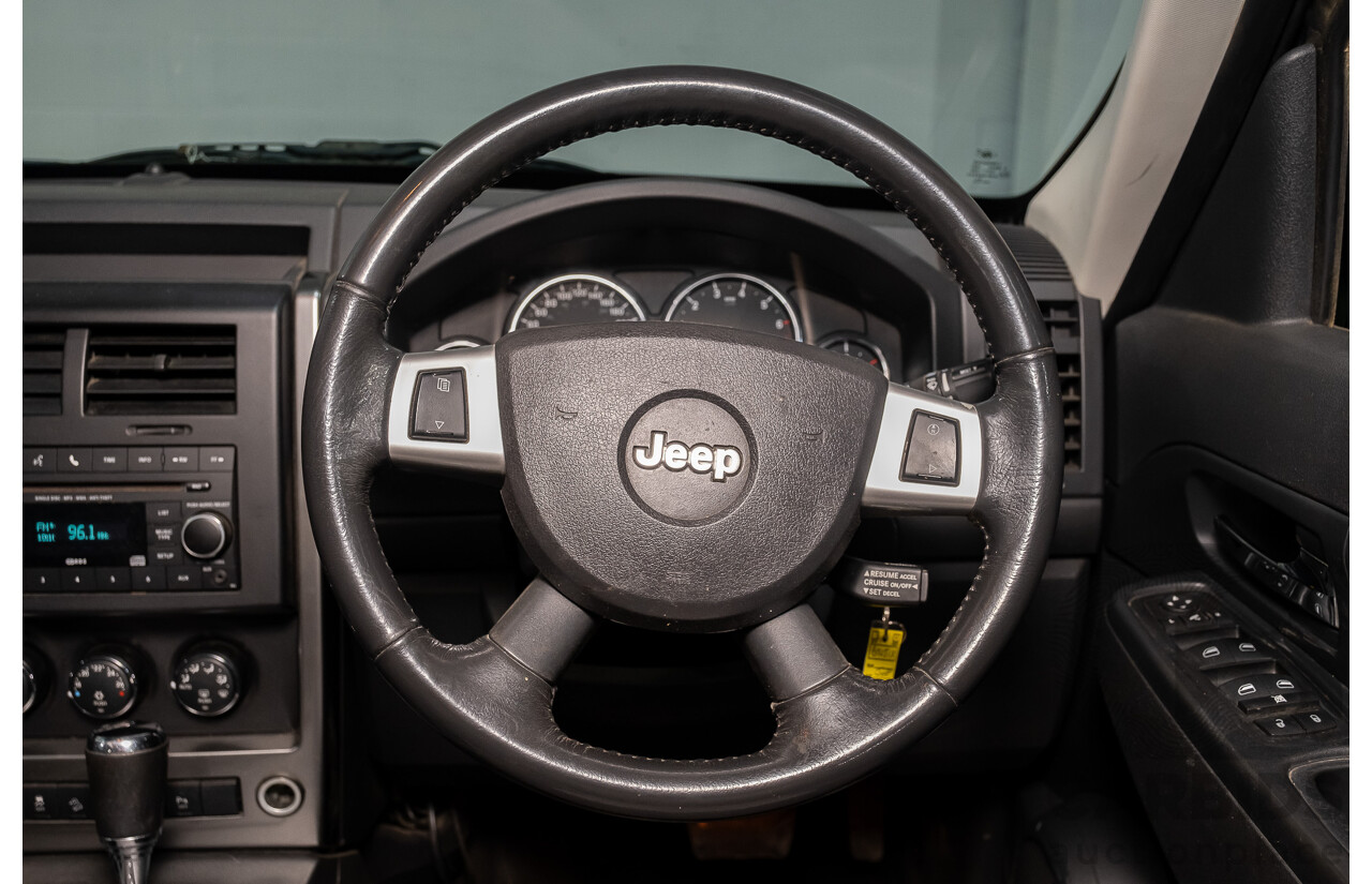 12/2010 Jeep Cherokee Sport (4x4) KK 4d Wagon Metallic Green V6 3.7L