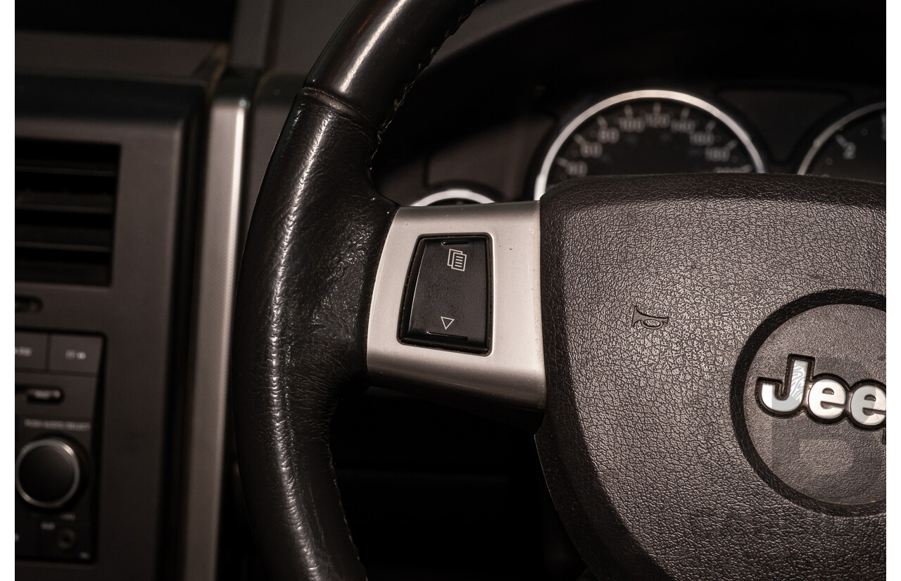 12/2010 Jeep Cherokee Sport (4x4) KK 4d Wagon Metallic Green V6 3.7L