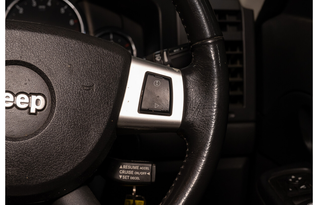 12/2010 Jeep Cherokee Sport (4x4) KK 4d Wagon Metallic Green V6 3.7L