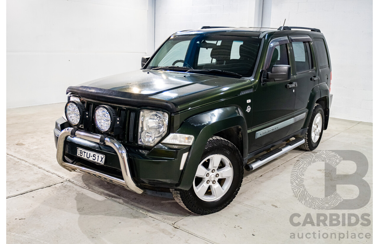 12/2010 Jeep Cherokee Sport (4x4) KK 4d Wagon Metallic Green V6 3.7L
