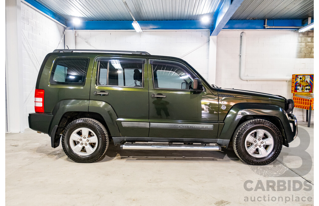 12/2010 Jeep Cherokee Sport (4x4) KK 4d Wagon Metallic Green V6 3.7L